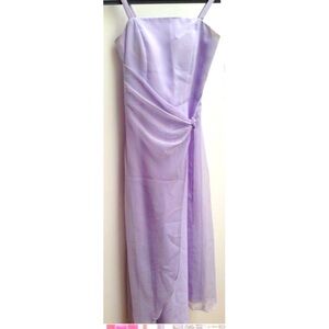 Girl’s Mari Lee Purple Bridesmaid’s long dress
8-9 years old